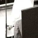 Pete Postlethwaite